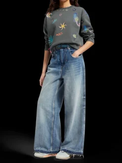 BOXY FIT EMBROIDERED SWEATSHIRT