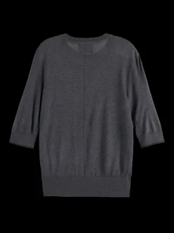 CREW NECK SHORT SLEEVED PULLOVER