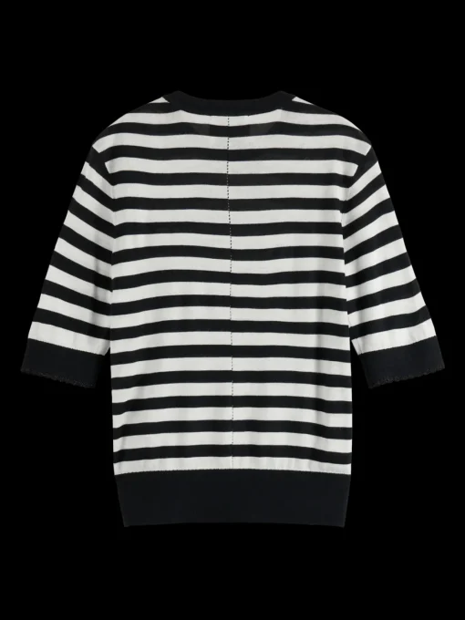 CREW NECK SHORT SLEEVED PULLOVER