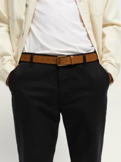 ESSENTIAL RECYCLED LEATHER BELT