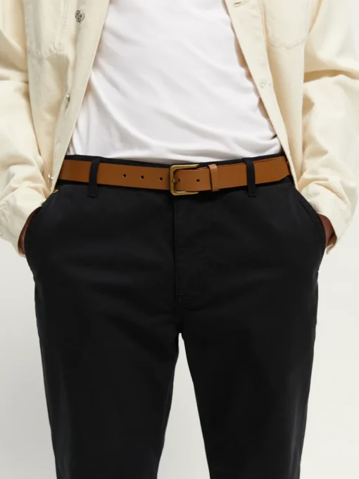 ESSENTIAL RECYCLED LEATHER BELT