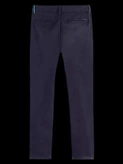 Essential regular slim fit- classic chino
