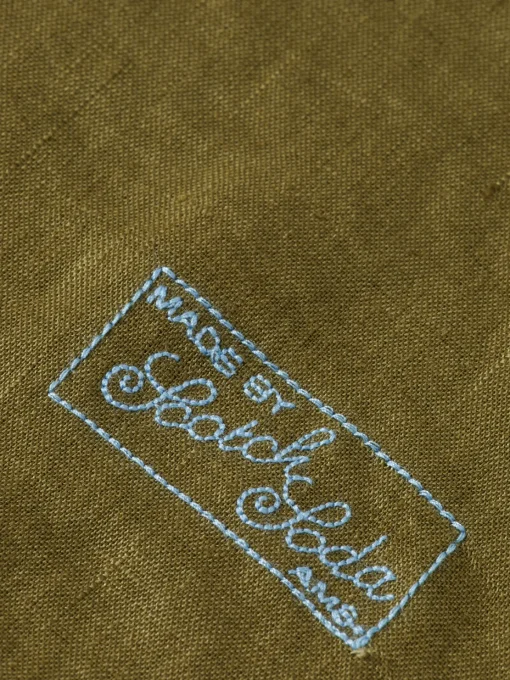 Linen shirt with roll-up