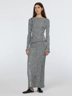Maxi ribbed knitted skirt