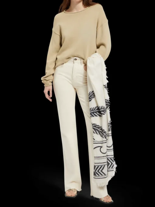 Pullover with rolled edges
