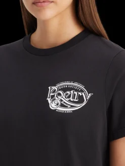 Regular fit t-shirt with small chest artwork