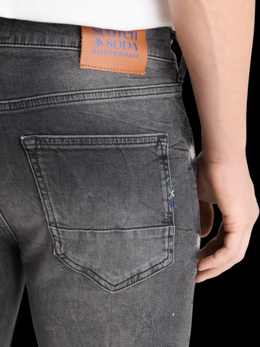 SKIM SKINNY JEANS - OUTA HERE