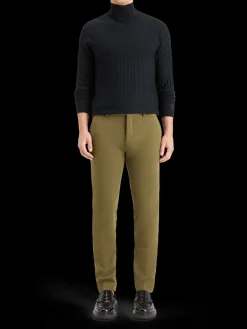 TURTLE NECK REGULAR FIT RELIEF STITCH SWEATER