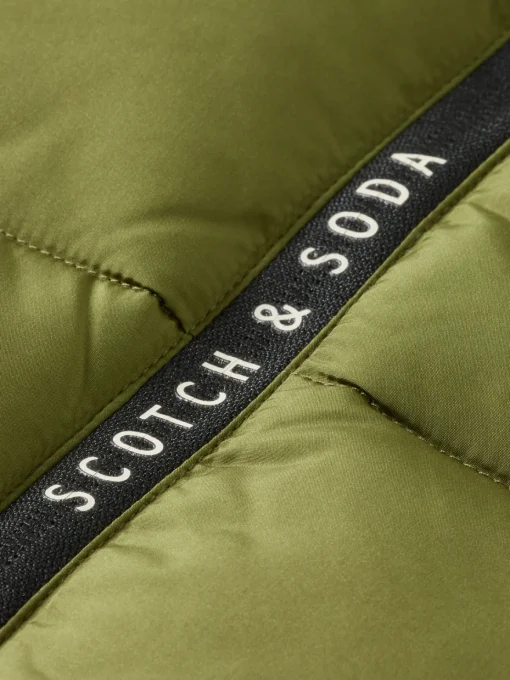 WATER REPELLENT HOODED PUFFER JACKET